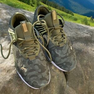 Puma W Pacer Future Camo Running Shoes olive green, women’s size 10 US